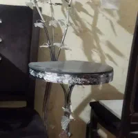 آباژور ایستاده