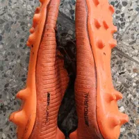 کفش ورزشی میخی|کیف، کفش، کمربند|شاهین‌شهر, فردوسی|دیوار