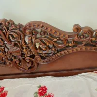 تخت خواب چوبی شیر