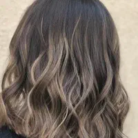 جذب نیرو در آرایشگاه زنانه