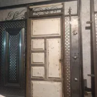 درب حیاط تک لنگه