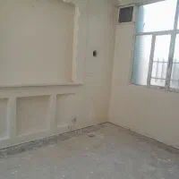دربستی/ ۳ طبقه .سی متری جی.خ حاجیان