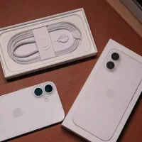 iPhone 16 normal|موبایل|ساری, |دیوار