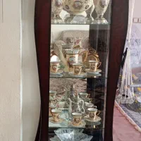 بوفه قهوه ای رنگ