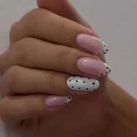 تخفیف خدمات ناخن به مدت کوتاه