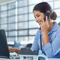 استخدام منشی و دستیار خانم آشنا با کامپیوتر