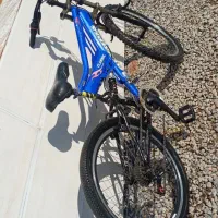 دوچرخه|دوچرخه، اسکیت، اسکوتر|سنگدوین, |دیوار