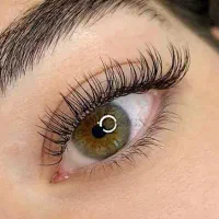 آموزش اکستنشن مژه با تخفیف ویژه