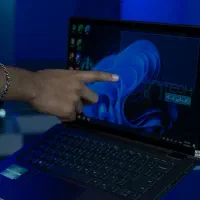لپ تاپ تبلتDELL LATITUDE 7410آلومینیومیi7 سبک وشیک