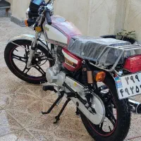 یک‌ععد‌موتور‌۲۰۰همتاز‌