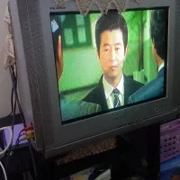 تلویزیون +گیرنده +میز