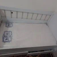 تخت کودک تخت کنار مادر|تخت و صندلی بچه|هشتگرد, شهرک راه آهن|دیوار