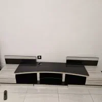 میز تلویزیون در حد نو