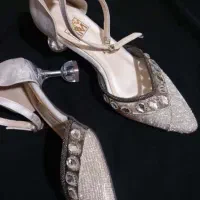 پاشنه بلند|کیف، کفش، کمربند|زهک, |دیوار