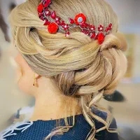 ارایشگاه ماه