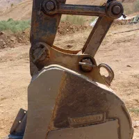 بیل ۲۱۰ ولوو مدل ۲۰۱۱