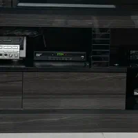 فروش یک میز زیر تلویزیون نو و یک عدد بوفه