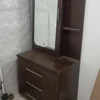 میز آرایش با سه کشو