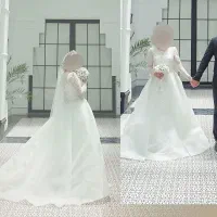 لباس عروس|لباس|ری, سرتخت|دیوار