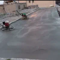 بتن ریزی کف با دستگاه ماله پروانه ای و تراز لیزری