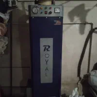 یک عدد دیگ بخار خیاطی با یک عدد دسته اتو با لوله