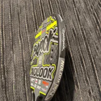 راکت تنیس ساحلی مشابه نو|ورزش‌های توپی|کیش, |دیوار