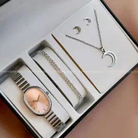 ست ساعت و نیمست و دستبند