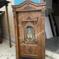 درب چوبی تاج دار