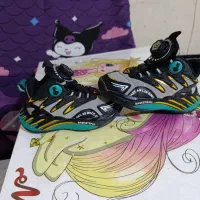 کفش کتانی خارجی