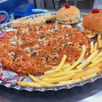 یک نیروی ساده جهت کار در فست فود