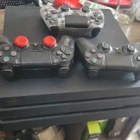 PS4 PRO با سه دسته