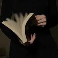 نویسنده