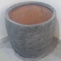 دو عدد گلدان بزرگ