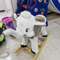 راکر فیلی سفید