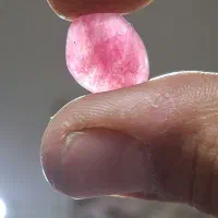 یاقوت کبود و صورتی یشم کهنه قدمت دار مهره یشم|جواهرات|کرج, ساسانی (قلمستان)|دیوار