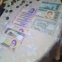 سکه قدیمی و پول های کاغذی قدیمی