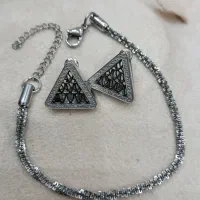 گوشواره و دستبند