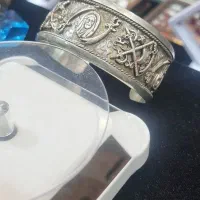 دستبند نقره (خلخال)شمایل|کلکسیون اشیاء عتیقه|قم, ارم|دیوار