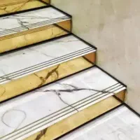 کارگرکاشیکاری  با خدا .و علاقمند