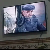 تلویزون ۴۹ اینچ صفحه شکسته