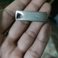 فلش۳۲گیگ ۳۰۰تومان