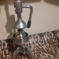 آبمیوه گیری دستی