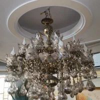 فروش لوستر تمام برنج سنگین و کمد سه کشویی چوب راش