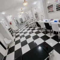 دوستانی که لاین زیبایی میخان اجاره کنن