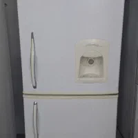 یخچال فریزر یخسار تمیز