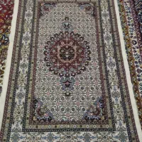 یک عدد قالیچه دست بافت