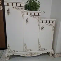 جاکفشی.میز تلوزیون.ساعت