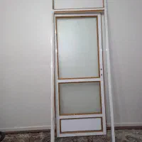 درب آلومینیومی با شیشه مشجر