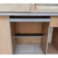 میز کامپیوتر قهوه ای