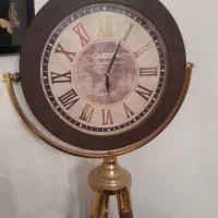 ساعت ایستاده سه پایه